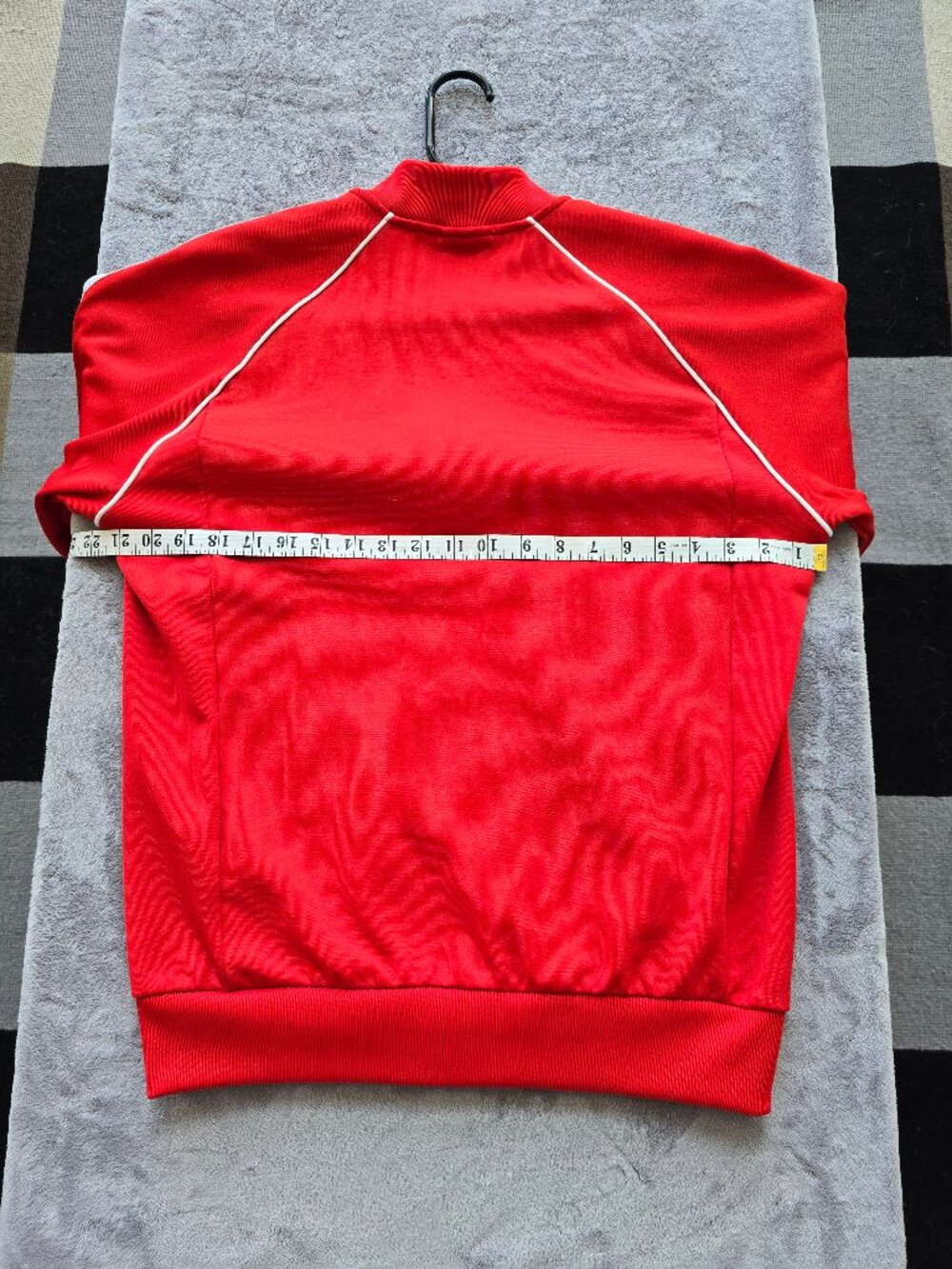 adidas classic red with white stripes, jogger jacket medium - Picture 9 of 10